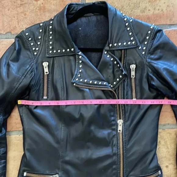 Studded Vintage Distressed Black Leather Jacket Women's Small - Picture 2 of 14